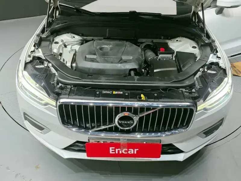 2020 Volvo XC60 с пробегом 72 169 км