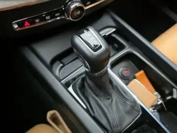 2020 Volvo XC60 с пробегом 72 169 км