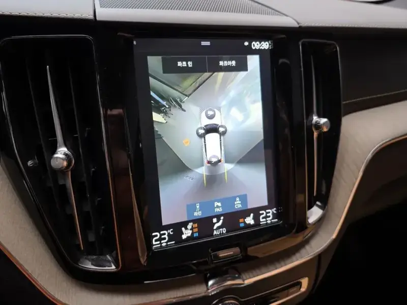 2020 Volvo XC60 с пробегом 72 169 км