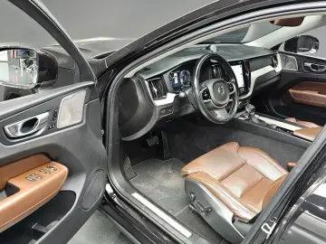 2020 Volvo XC60 с пробегом 137 735 км