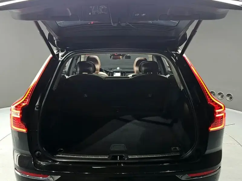 2020 Volvo XC60 с пробегом 137 735 км