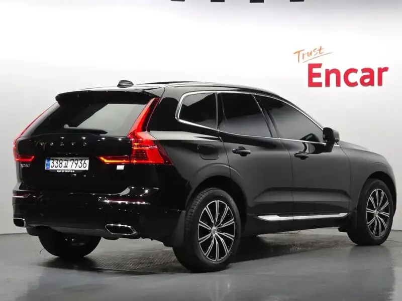 2020 Volvo XC60 с пробегом 31 884 км