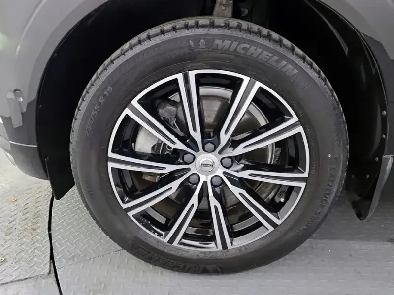 2020 Volvo XC60 с пробегом 31 884 км