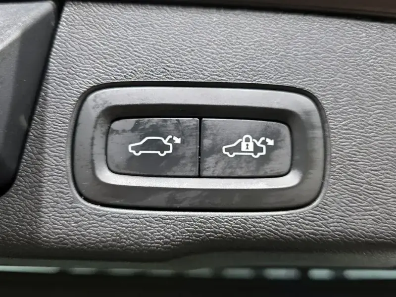 2020 Volvo XC60 с пробегом 31 884 км