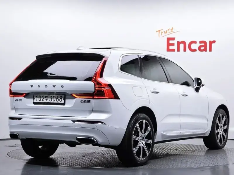 2020 Volvo XC60 с пробегом 119 714 км