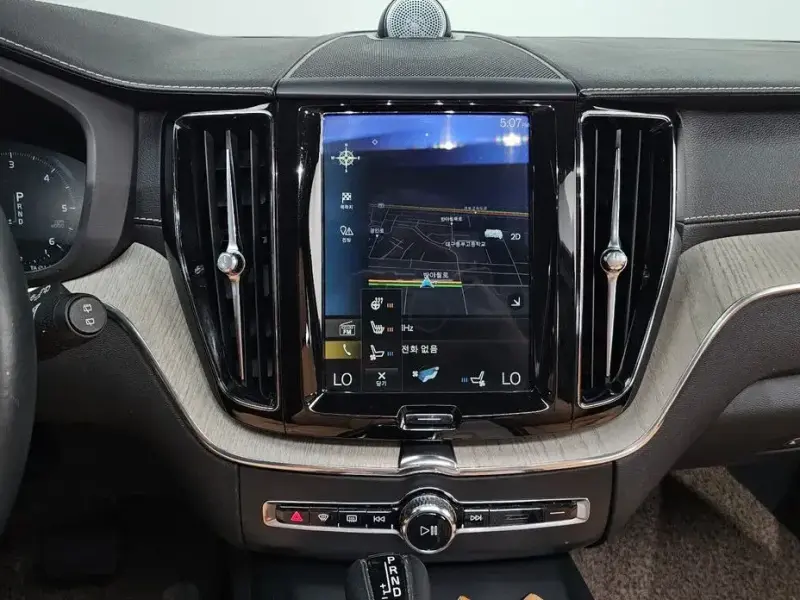 2020 Volvo XC60 с пробегом 119 714 км