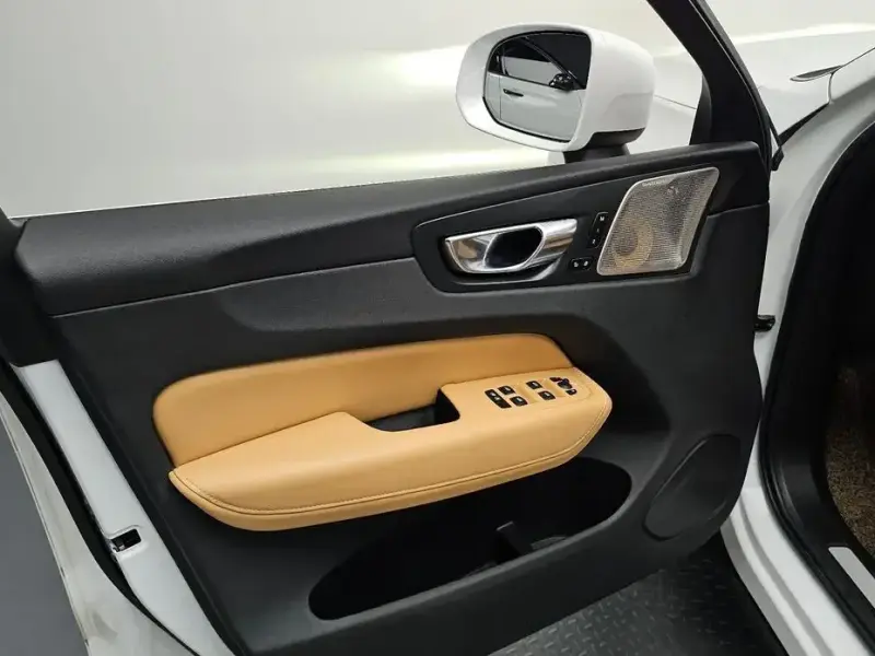 2020 Volvo XC60 с пробегом 119 714 км