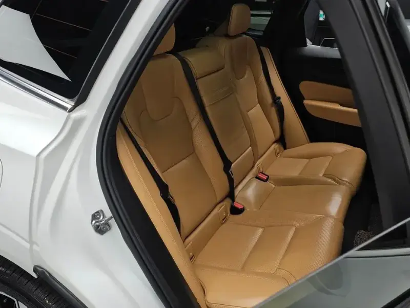 2020 Volvo XC60 с пробегом 119 714 км