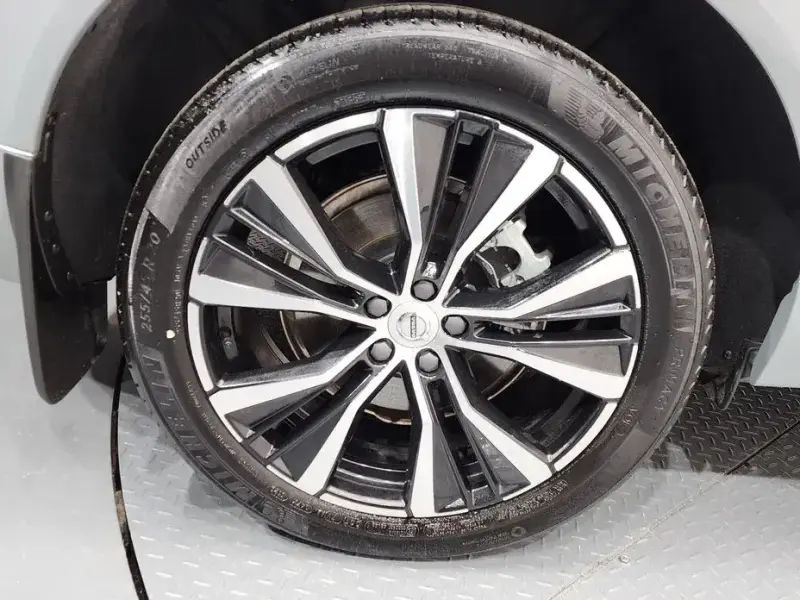 2023 Volvo XC60 с пробегом 37 144 км