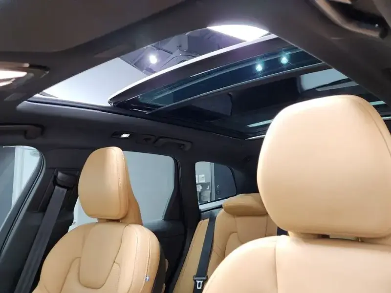 2023 Volvo XC60 с пробегом 37 144 км