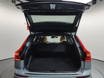 2023 Volvo XC60 с пробегом 37 144 км