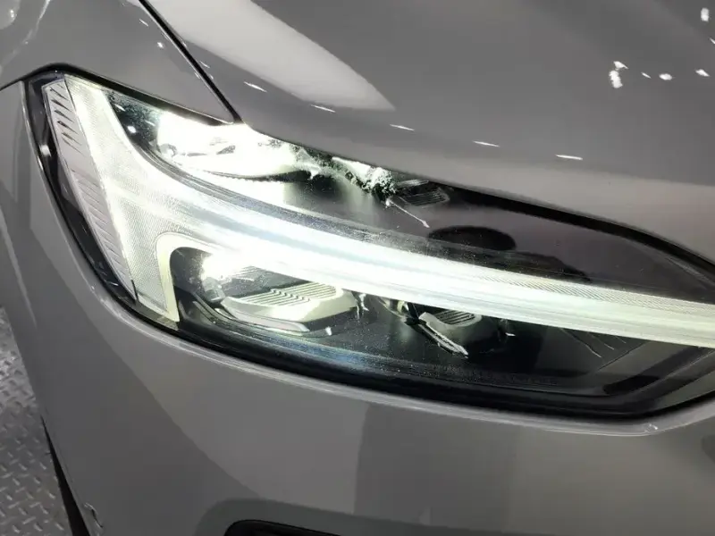 2023 Volvo XC60 с пробегом 37 144 км