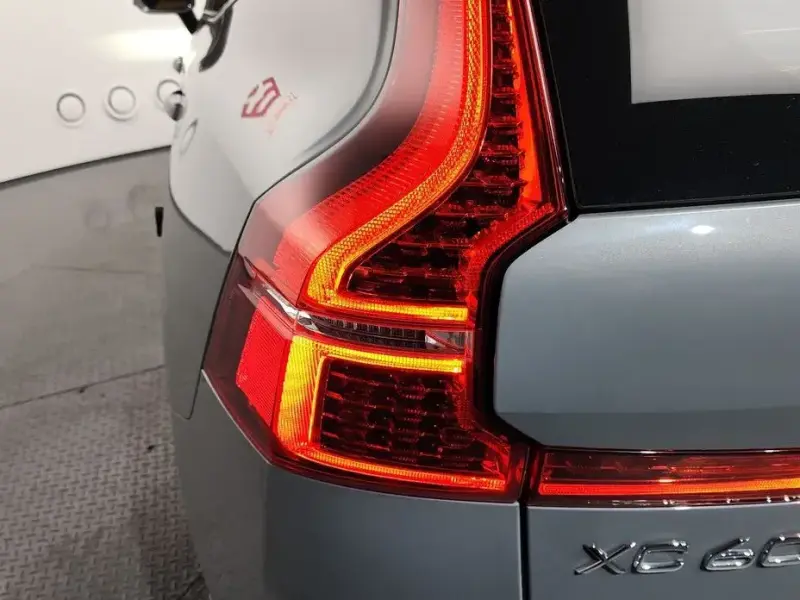 2023 Volvo XC60 с пробегом 37 144 км