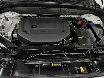 2022 Volvo XC60 с пробегом 43 004 км