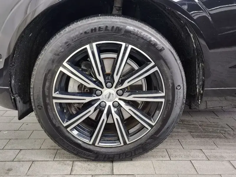 2020 Volvo XC60 с пробегом 64 619 км