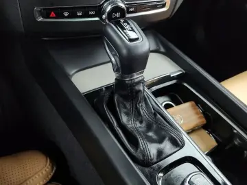 2020 Volvo XC60 с пробегом 64 619 км