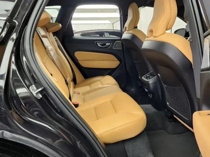 2020 Volvo XC60 с пробегом 64 619 км