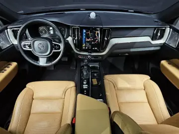 2018 Volvo XC60 с пробегом 124 885 км
