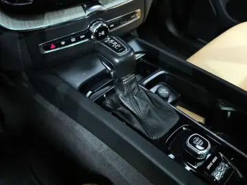 2018 Volvo XC60 с пробегом 124 885 км