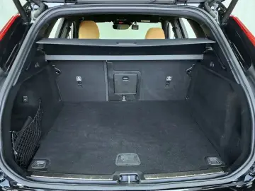 2020 Volvo XC60 с пробегом 64 619 км