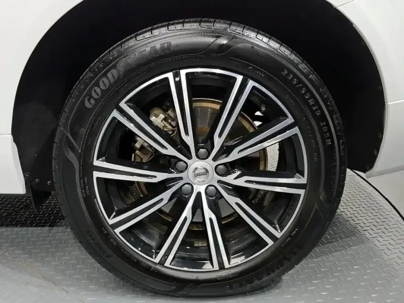 2021 Volvo XC60 с пробегом 116 765 км