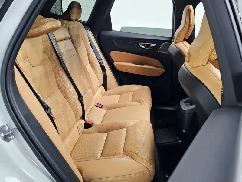 2021 Volvo XC60 с пробегом 116 765 км