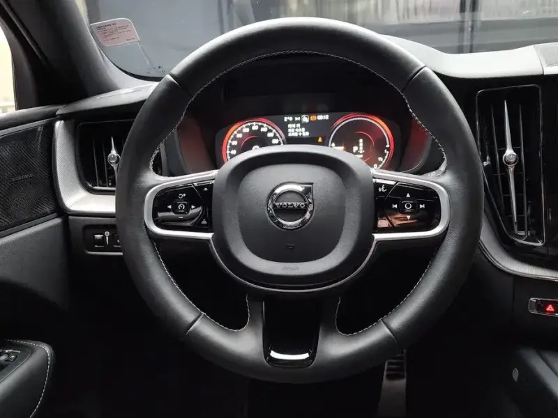 2021 Volvo XC60 с пробегом 152 267 км