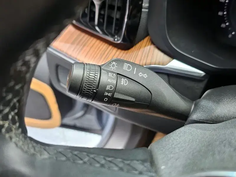2022 Volvo XC60 с пробегом 39 057 км