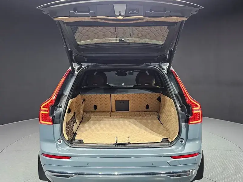 2022 Volvo XC60 с пробегом 39 057 км