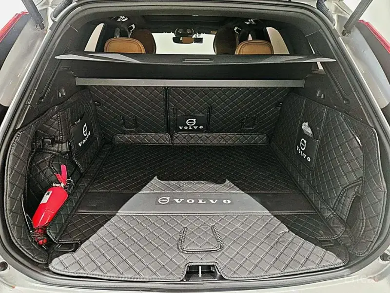 2023 Volvo XC60 с пробегом 31 283 км