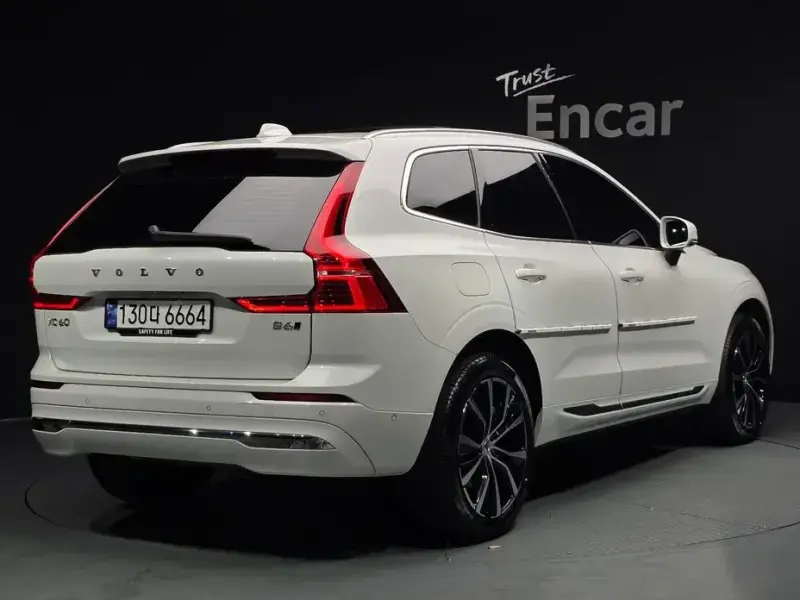 2023 Volvo XC60 с пробегом 22 169 км