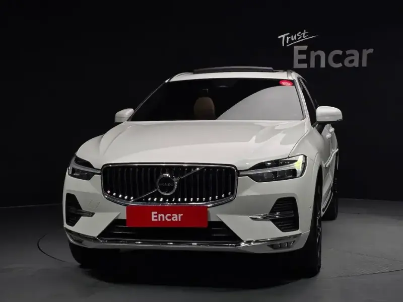 2023 Volvo XC60 с пробегом 22 169 км