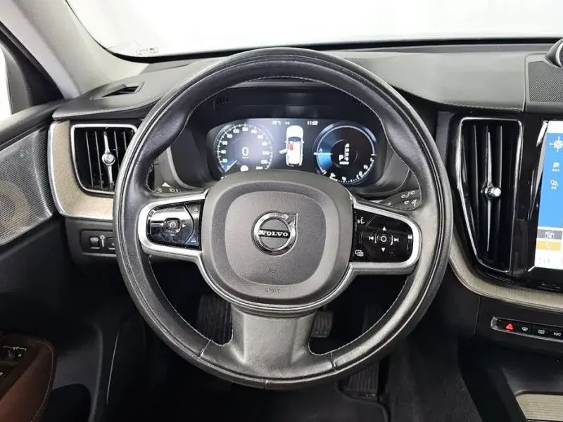 2019 Volvo XC60 с пробегом 168 508 км