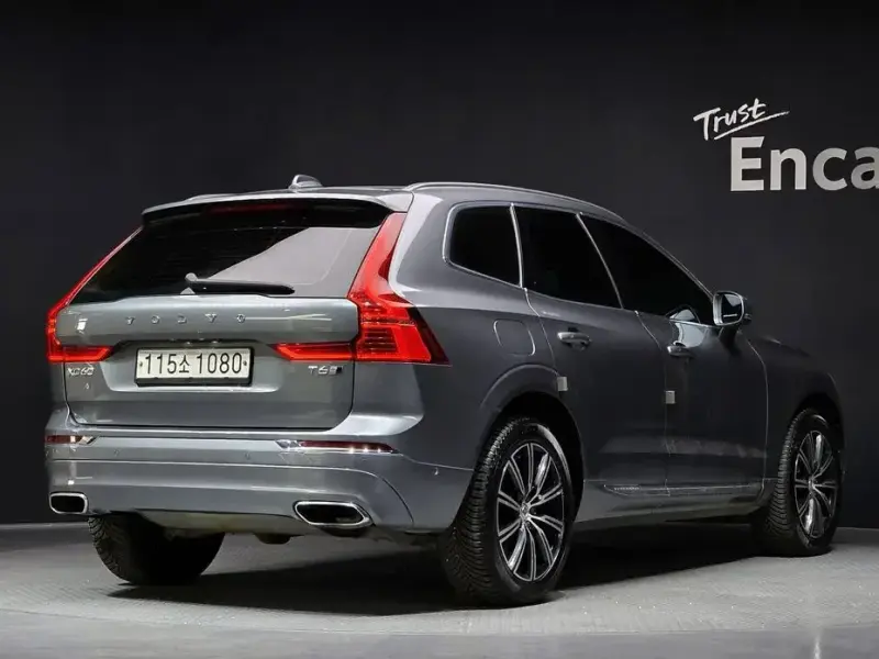 2020 Volvo XC60 с пробегом 106 414 км