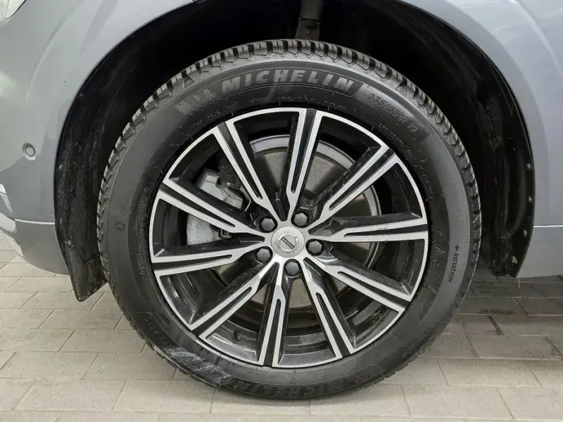 2020 Volvo XC60 с пробегом 106 414 км