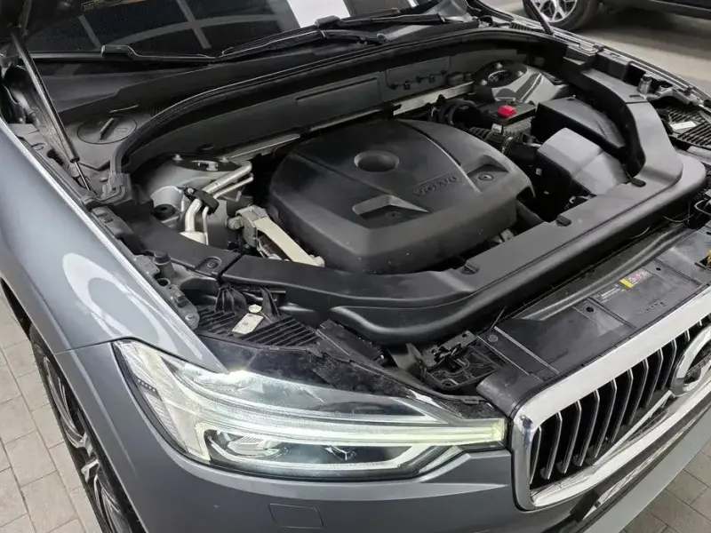 2020 Volvo XC60 с пробегом 106 414 км