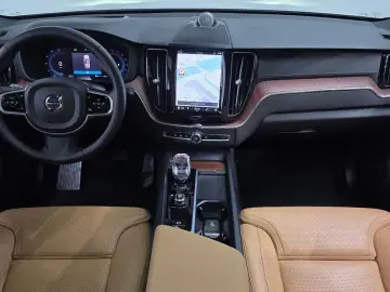2023 Volvo XC60 с пробегом 41 838 км