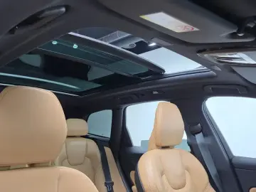 2023 Volvo XC60 с пробегом 41 838 км