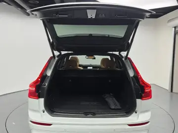 2023 Volvo XC60 с пробегом 41 838 км