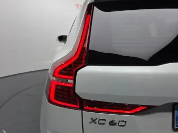 2023 Volvo XC60 с пробегом 41 838 км