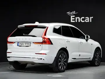2023 Volvo XC60 с пробегом 35 194 км
