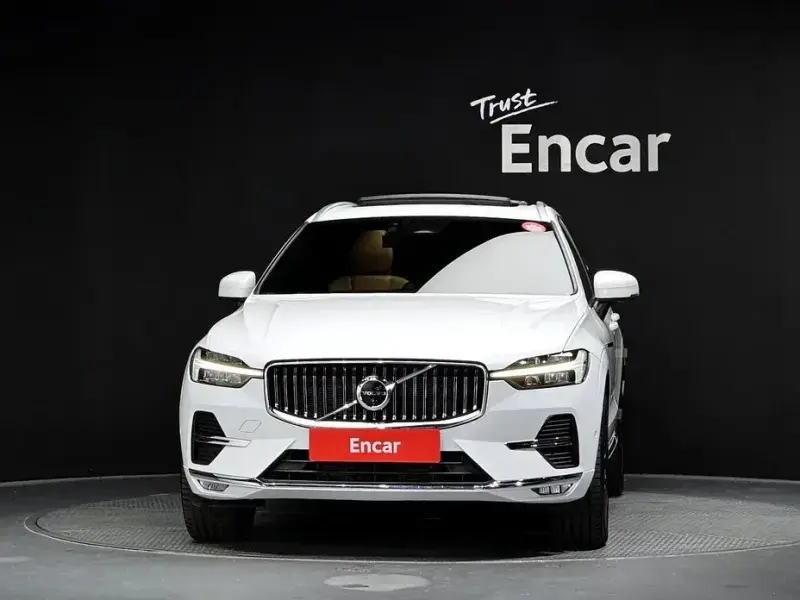 2023 Volvo XC60 с пробегом 35 194 км