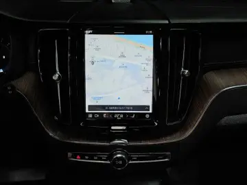 2023 Volvo XC60 с пробегом 35 194 км