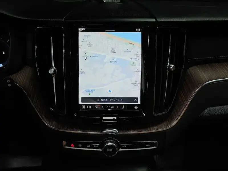 2023 Volvo XC60 с пробегом 35 194 км