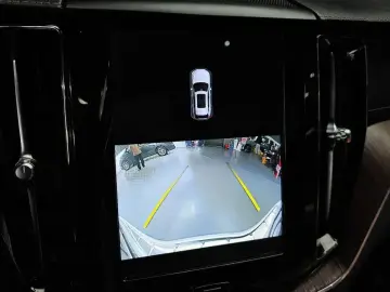 2023 Volvo XC60 с пробегом 35 194 км