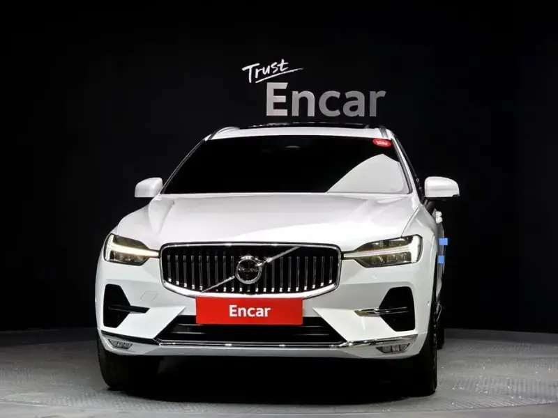 2023 Volvo XC60 с пробегом 17 517 км