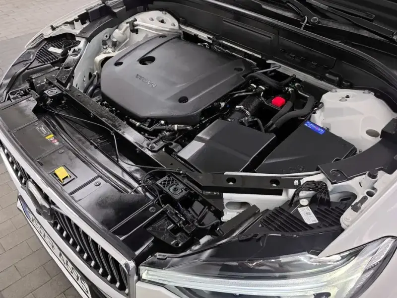 2023 Volvo XC60 с пробегом 17 517 км
