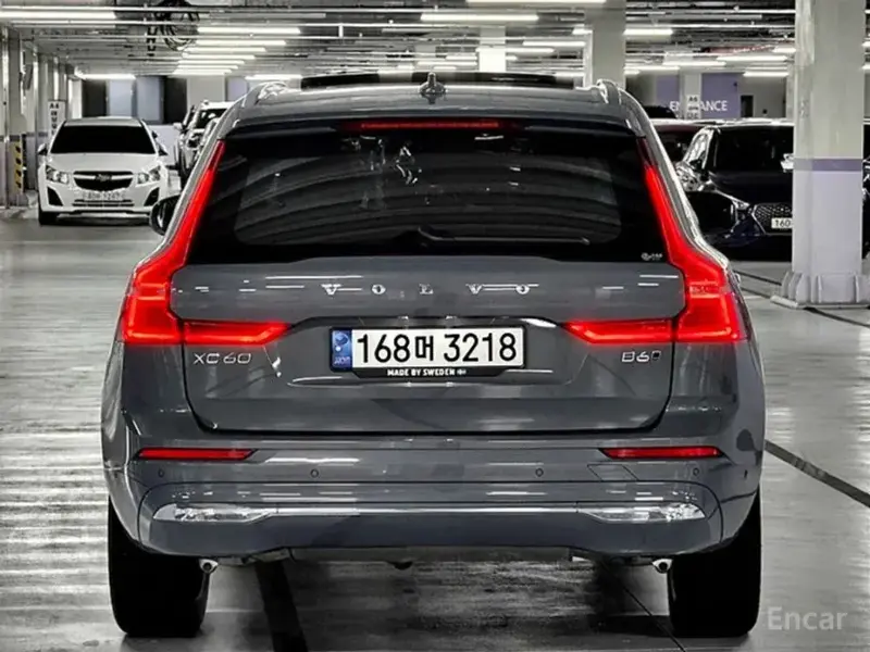 2021 Volvo XC60 с пробегом 47 913 км