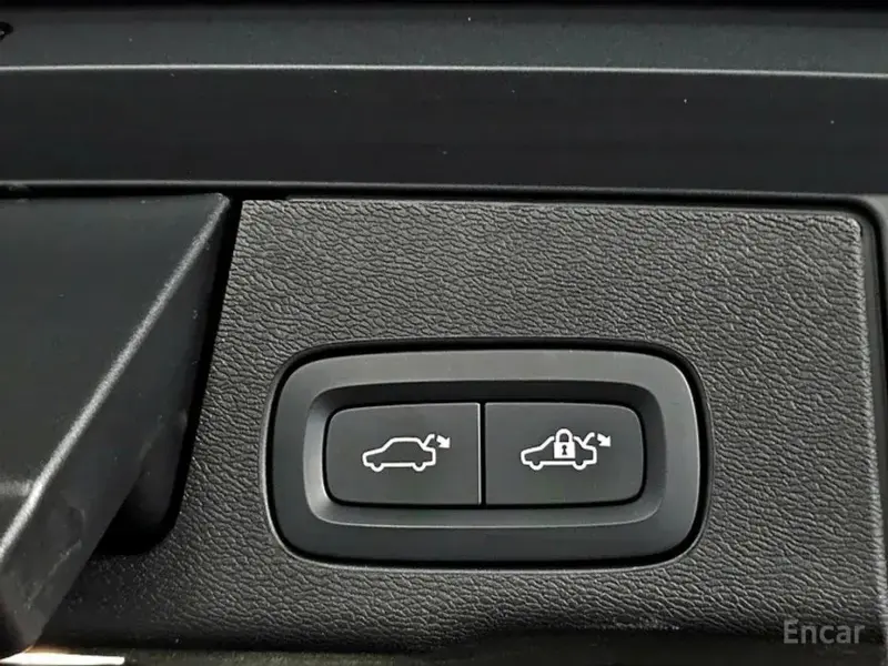 2021 Volvo XC60 с пробегом 47 913 км