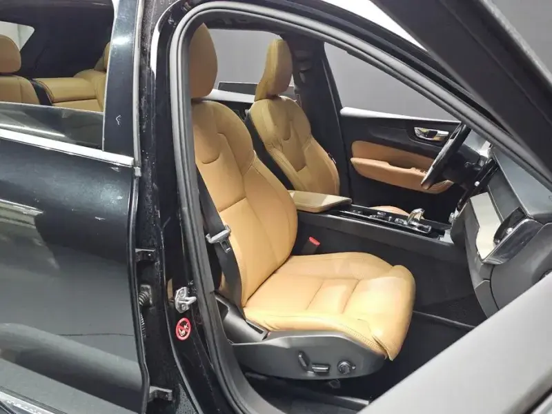 2019 Volvo XC60 с пробегом 86 934 км